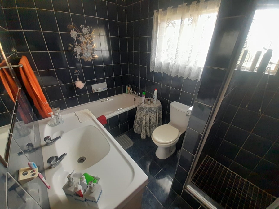 3 Bedroom Property for Sale in Oos Einde North West